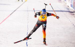 Пройсс у драматичній боротьбі вирвала перемогу в масстарті