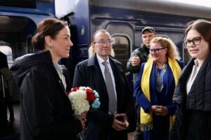До Києва прибули глава МЗС і міністерка праці та інтеграції Норвегії