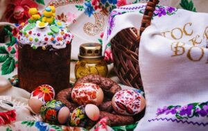 Новини України - Християни східного та західного обрядів відзначають Великдень