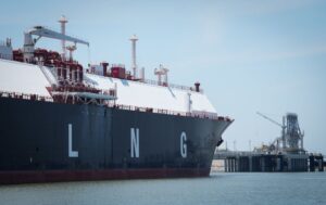 Китай повністю припинив купувати скраплений газ у США – ЗМІ