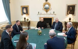 Новини світу - Перелам у Лондоні: як Україні тепер будувати стосунки зі США