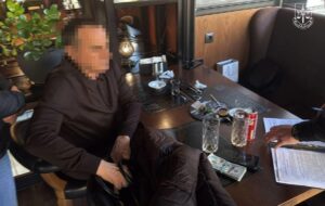 У Києві затримали депутата за шахрайство
