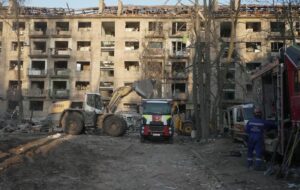 В Києві завершили рятувальну операцію після удару РФ по будинку