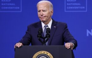 Байден звинуватив Трампа у потуранні Росії