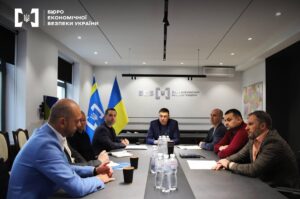 БЕБ викрило підпільний НПЗ потужністю 100 тонн палива за добу