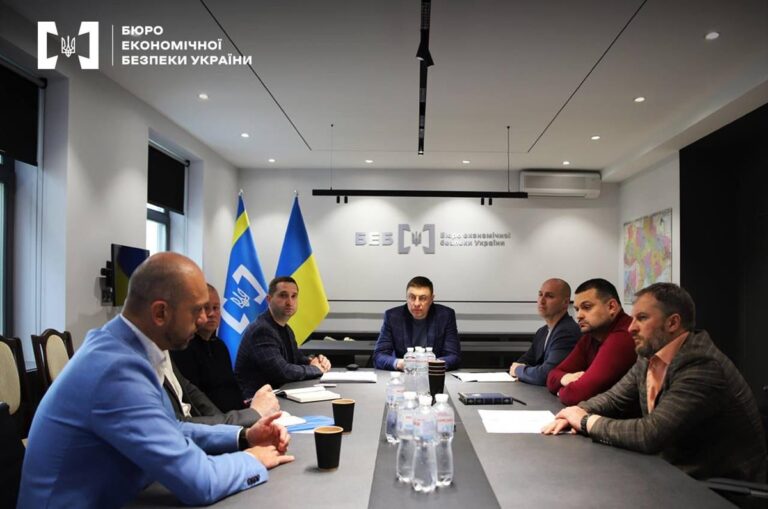 БЕБ викрило підпільний НПЗ потужністю 100 тонн палива за добу
