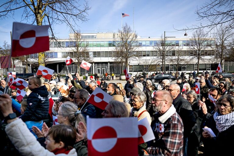 Данія викликала посла США через “шпигунство за Гренландією”
