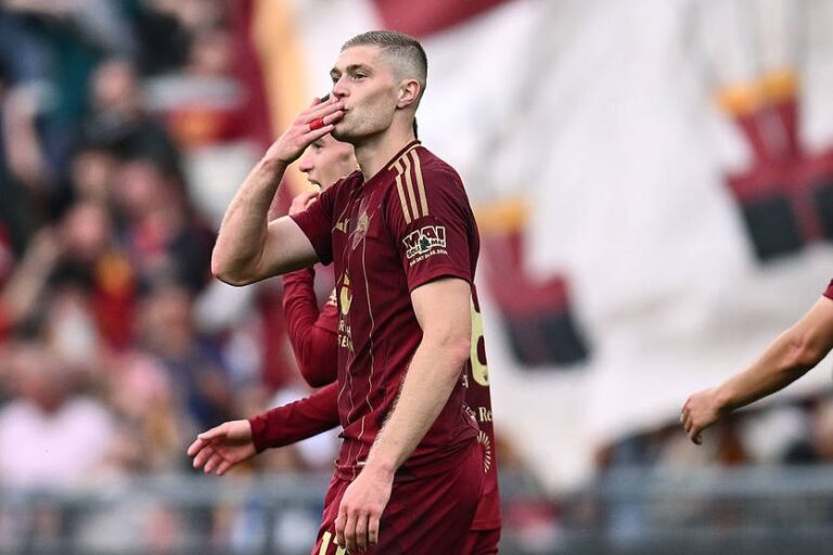 Довбик прокоментував чутки про свій перехід з Роми в інший клуб