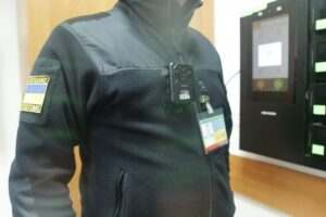 Кабмін зобов’язав митників працювати з бодікамерами