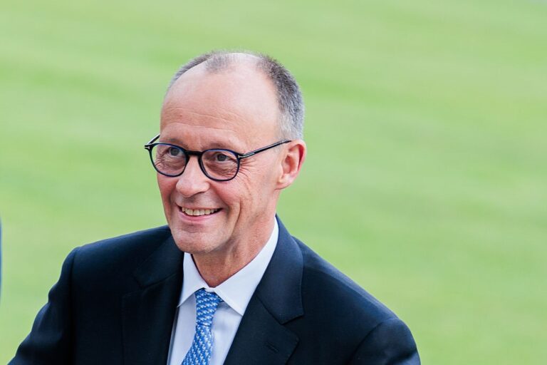 Канцлер Мерц здійснить перший візит до Франції: обговорять Україну