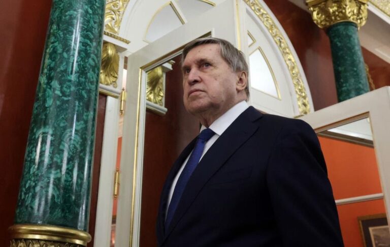 Кремль підтвердив обговорення “територій” зі США