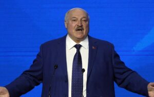 Лукашенко помилував понад 40 політв’язнів “до 9 травня”