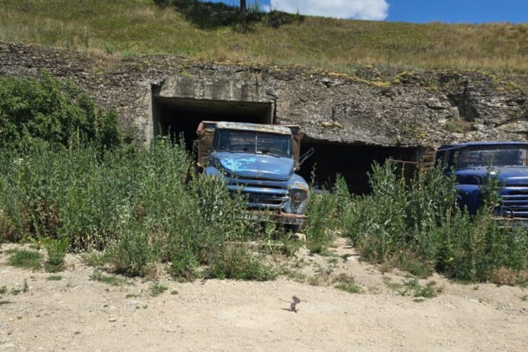 На Буковині видобували вапняк під виглядом облаштування бомбосховища