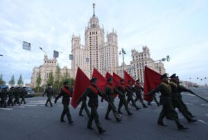 Новини України - Окупанти на Донеччині змушують школярів дивитися парад у Москві - ЦНС