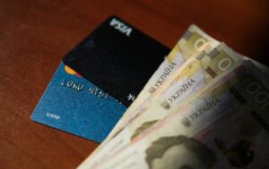 Перекази з картки на картку обмежать: чого чекати з 1 червня