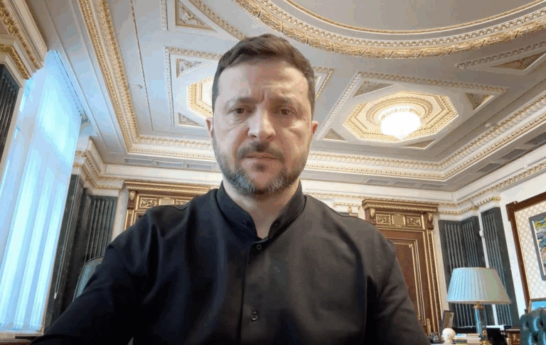 Перемовини мають бути з Путіним – Зеленський