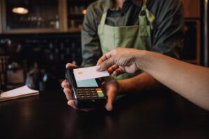 Північна Європа запустить оплату карткою без інтернету