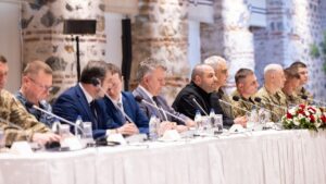 РФ намагається виграти час. Реакція на переговори