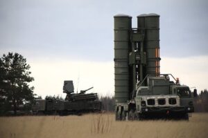 Росіяни заявили про масовану ракетну атаку на Крим