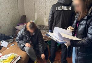 Шахрайка зі Львівщини ошукала військового на понад 900 тисяч