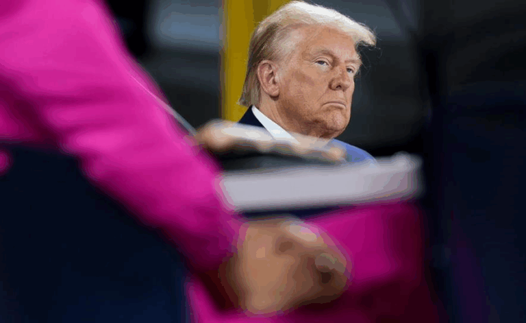 Трамп назвав “надто великим” подарований Катаром літак