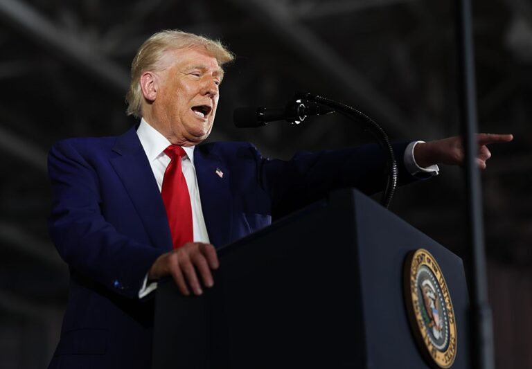 Трамп оголосив 8 травня Днем перемоги США в Другій світовій