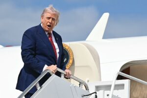 Трамп запланував на свій день народження “грандіозний парад”