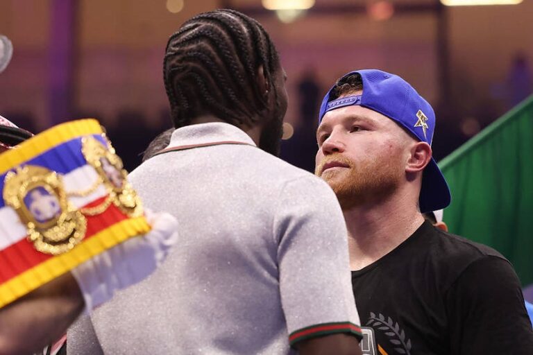 Турки анонсував бій між двома чемпіонами – Альваресом і Кроуфордом