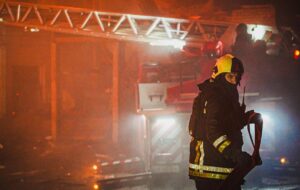 Новини Києва - У Києві дрони вцілили у житловий будинок
