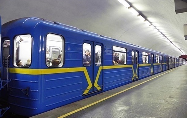 У Києві на станції метро Дорогожичі знайшли тіло чоловіка