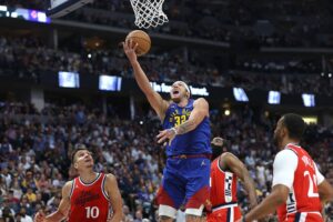 У поєдинку плей-офф НБА Денвер обіграв Кліпперс і пройшов далі