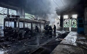 Удар на Харкову: пошкоджено понад 30 будинків і транспортне депо