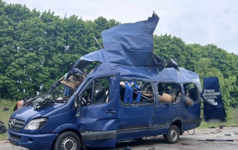 Удар по автобусу на Сумщині: з’явилися подробиці