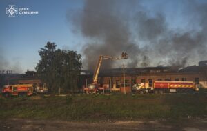 Удар РФ по Сумах: ліквідовано масштабну пожежу