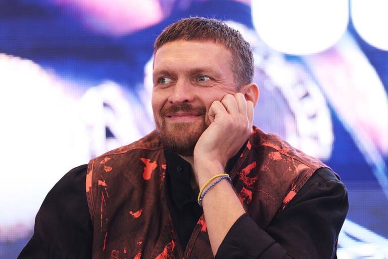 Усик у списку: Бредлі назвав найкращих боксерів сучасності