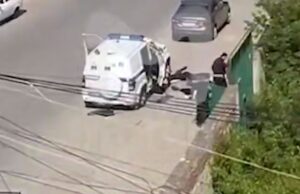 В російській Махачкалі напали на поліцію: є жертви