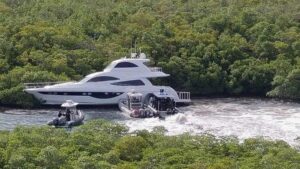 В США затримали росіянина під час спроби викрасти елітну яхту