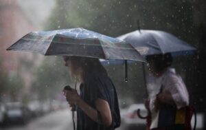 В Україні прогнозують дощі та прохолодну погоду