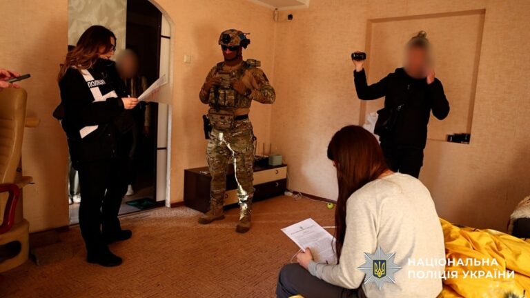 В Україні викрили міжнародну мережу з секс-експлуатації жінок