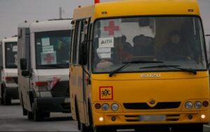 Влада Донеччини вирішила примусово евакуювати дітей з двох сіл