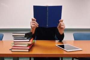 З університету в Луцьку відрахували понад 1000 студентів-чоловіків