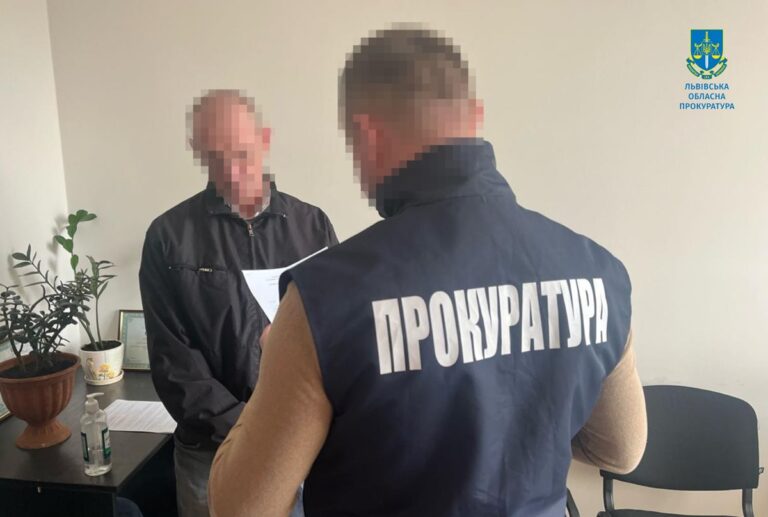 Забив собаку битою: львів’янина засудили до п’яти років