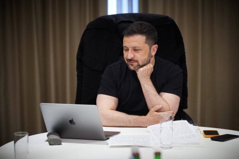 Зеленський подякував Шольцу за історичну підтримку