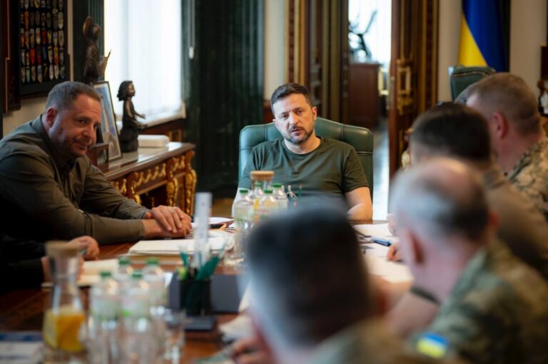 Зеленський провів нараду щодо авіації