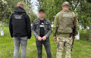 Зґвалтував неповнолітню: на Житомирщині у потязі затримали чоловіка