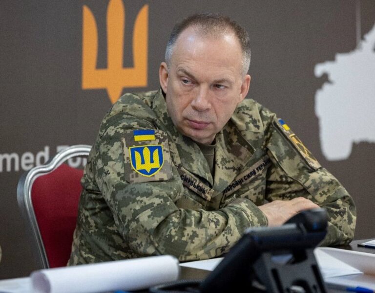 ЗСУ задіяли резерви на фронті – Сирський