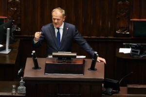 Дональд Туск пережив вотум довіри: що це означає