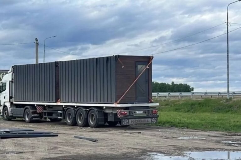 Під Іркутськом утворились кілометрові черги з фур