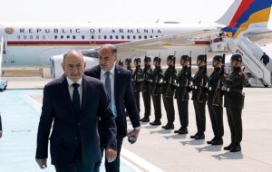Премʼєр Вірменії прибув з історичним візитом до Туреччини
