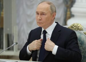 Путін понад добу уникає згадок про удари по авіабазах РФ – ЗМІ